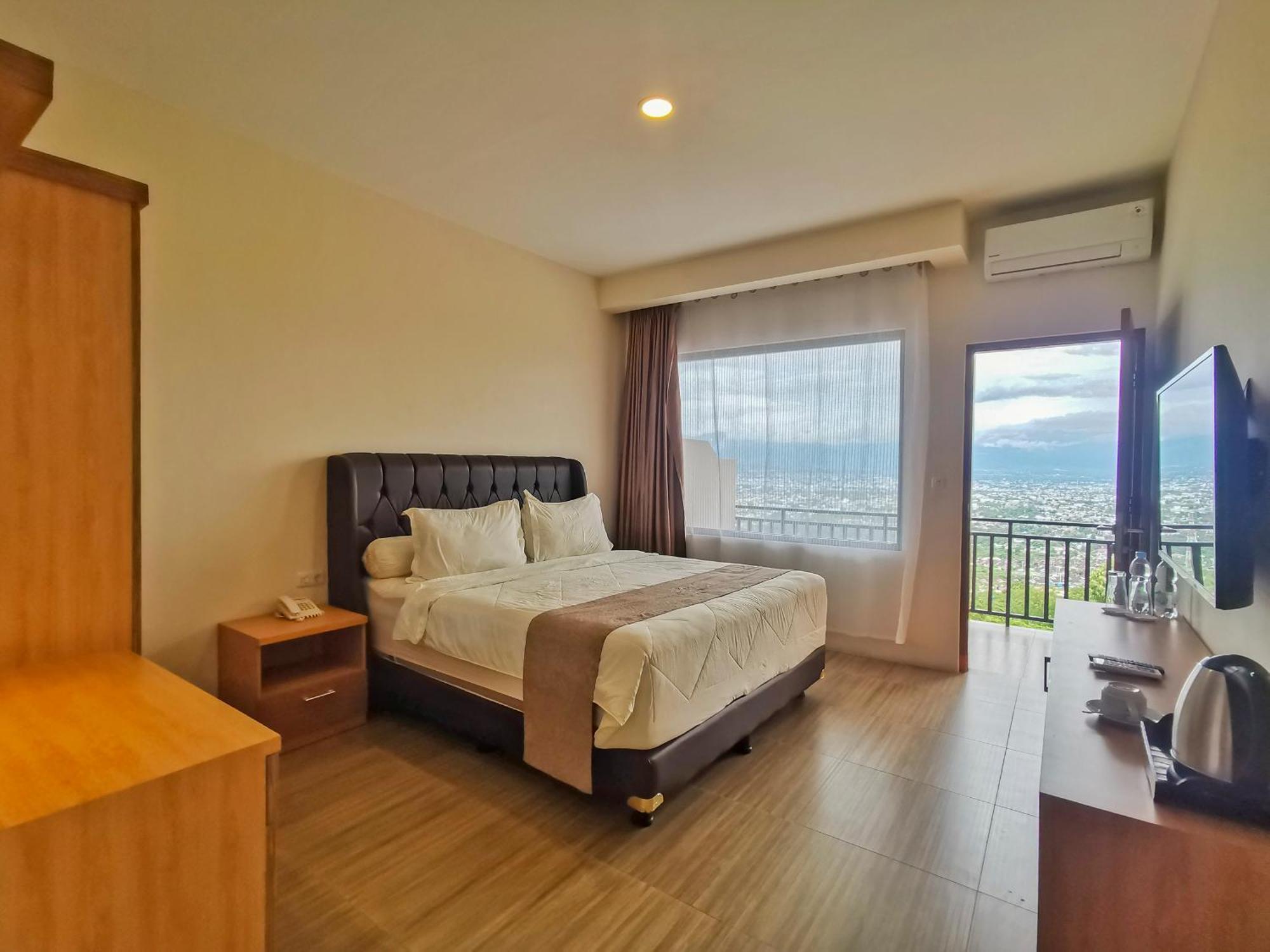 Bukit Indah Doda Hotel & Resorts Палу Экстерьер фото